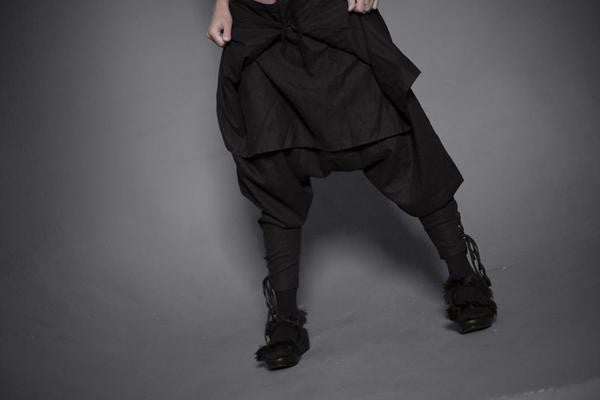 JiiNE UNiSEX SAMURAi SLACKS - BLACK (ONE SIZE)