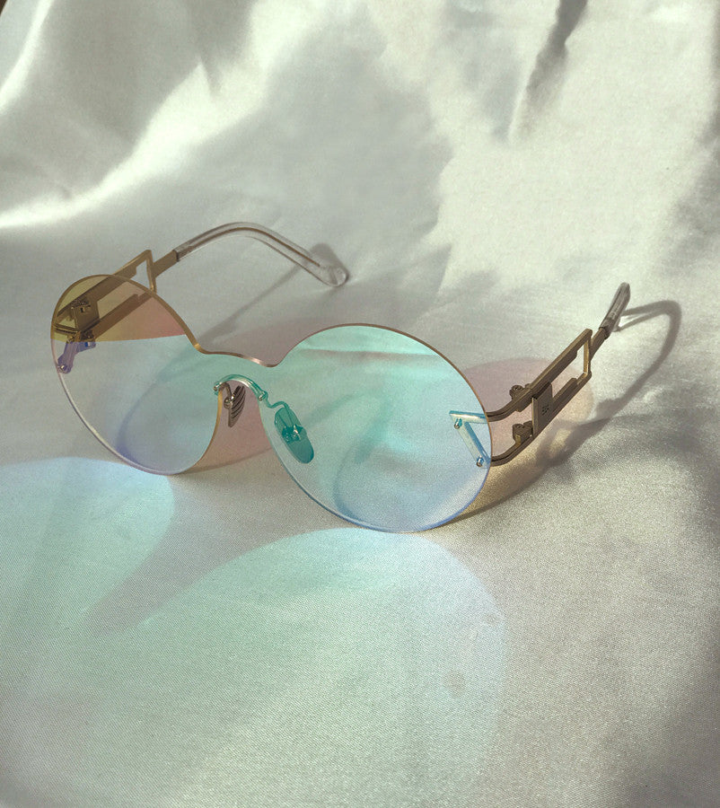 SEEMORE || ɢᴏʟᴅ HOLOGRAM