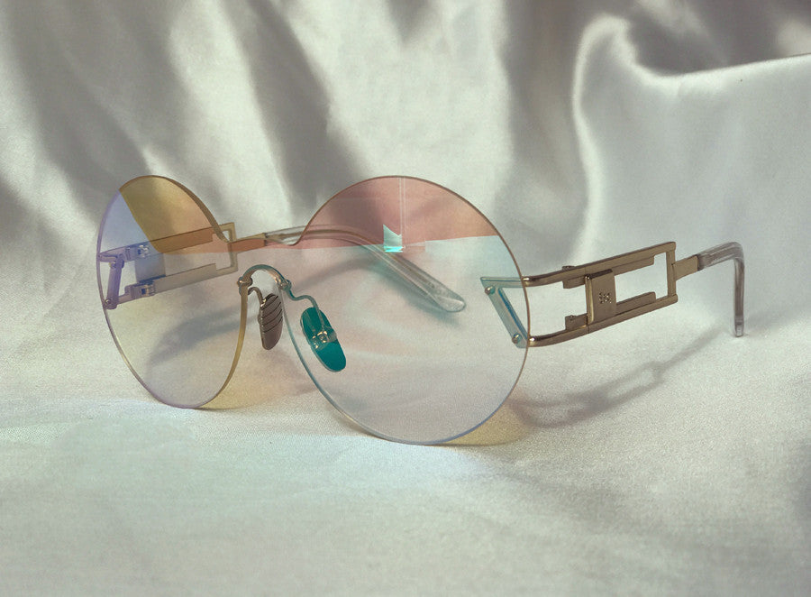 SEEMORE || ɢᴏʟᴅ HOLOGRAM