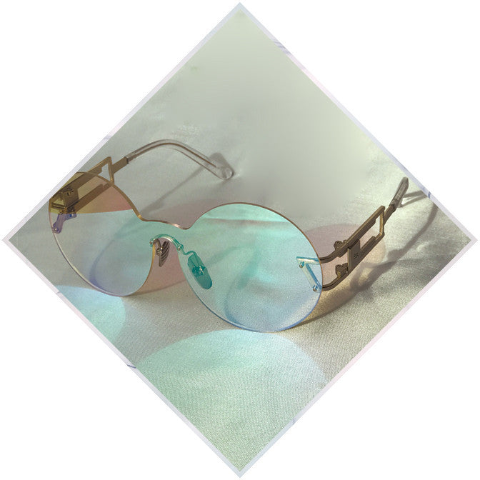 SEEMORE || ɢᴏʟᴅ HOLOGRAM